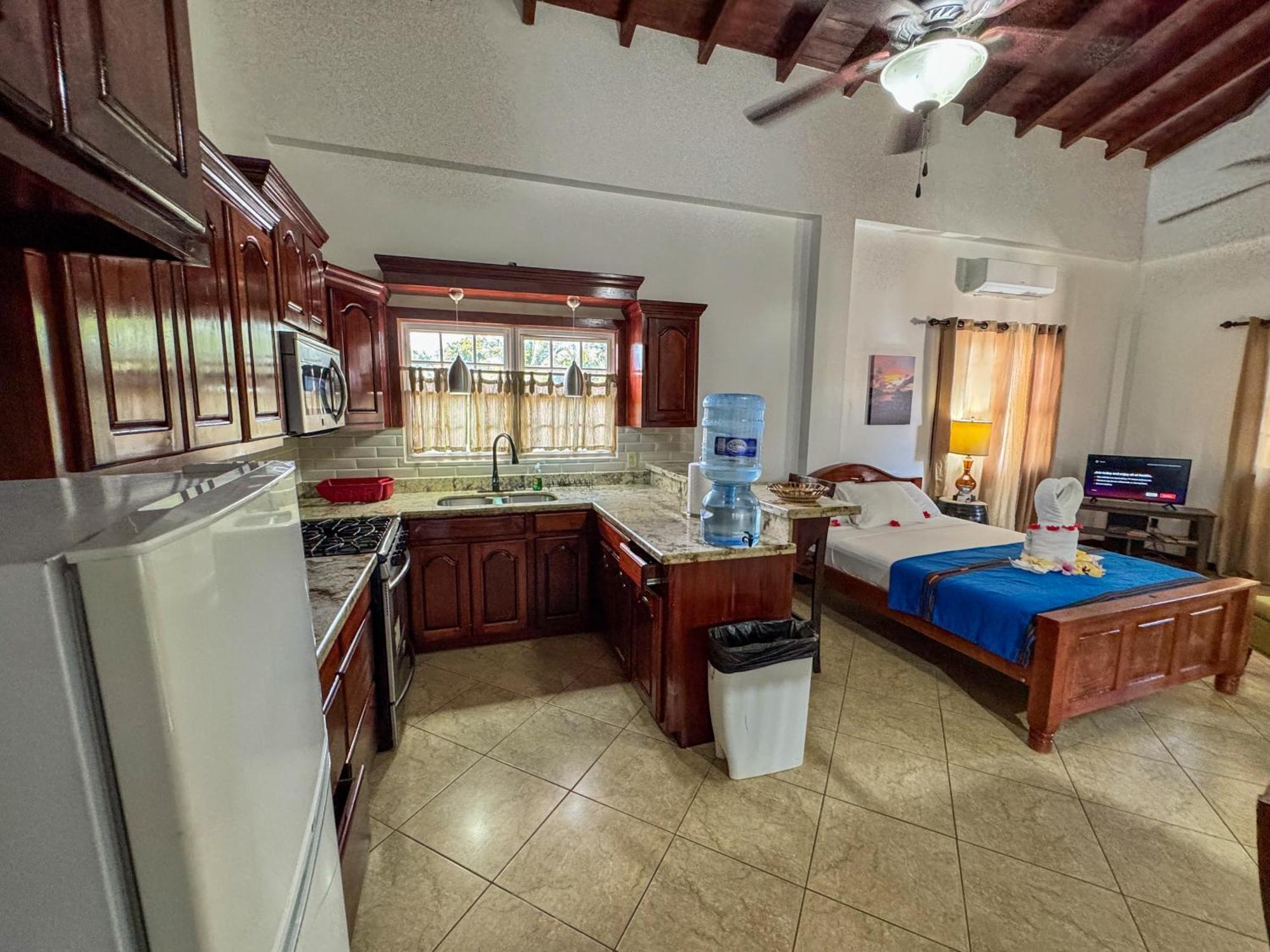 Caribbean Shores Belize ホプキンズ エクステリア 写真